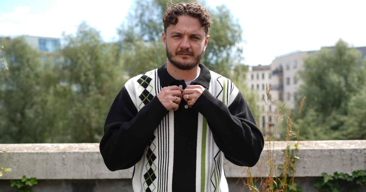 Outfit #036: tonale lag og blød strik med Edwin hos Packyard