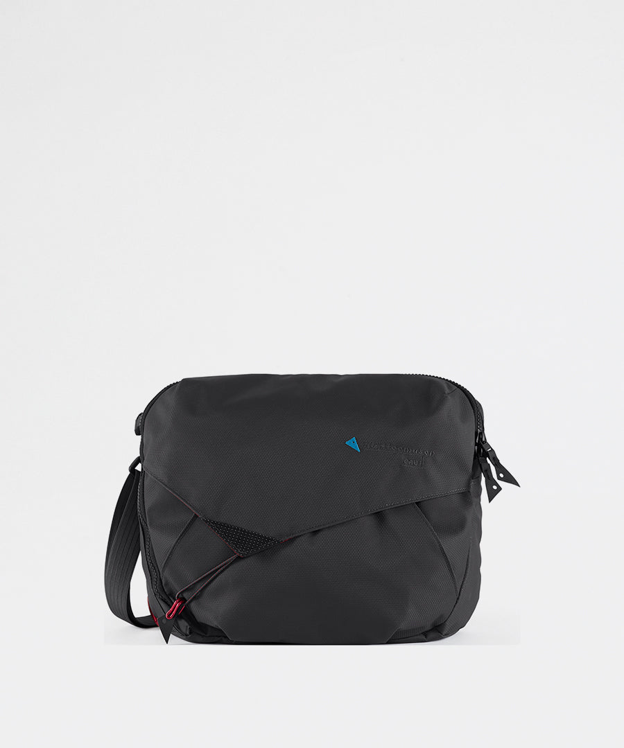 KLATTERMUSEN｜Gaut Messenger Bag Gaut Messenger Bag - Raven fra Klättermusen | Køb hos Packyard |