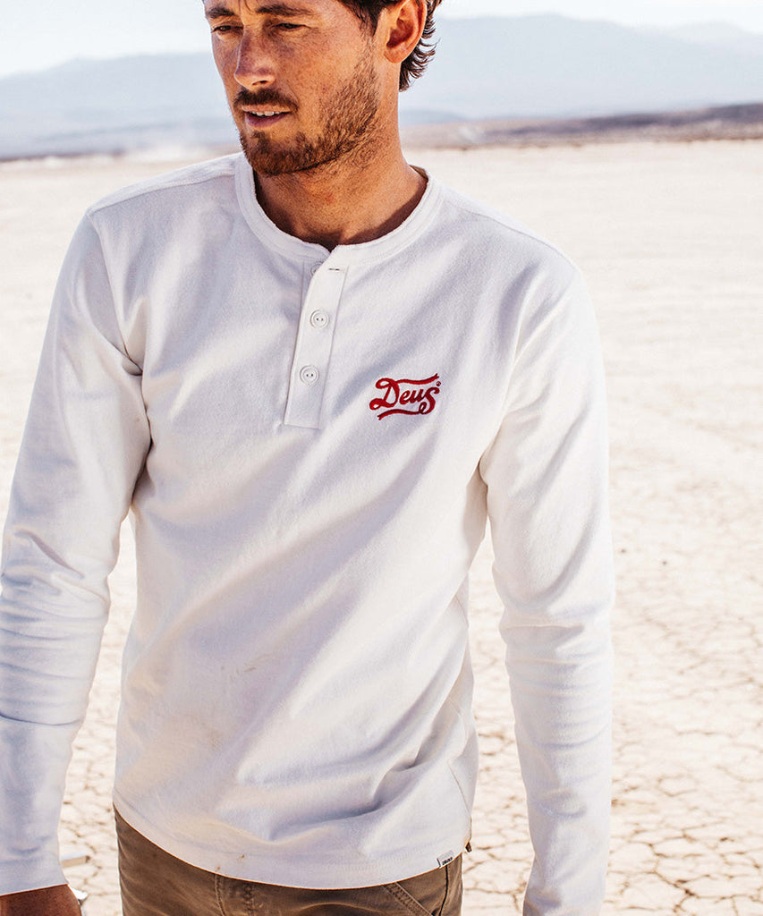 Deus Ex Machina Flagged Henley Off-White t-shirts