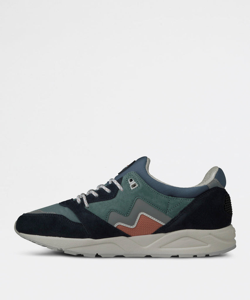Aria 95 India Ink Trooper-Karhu-sneakers