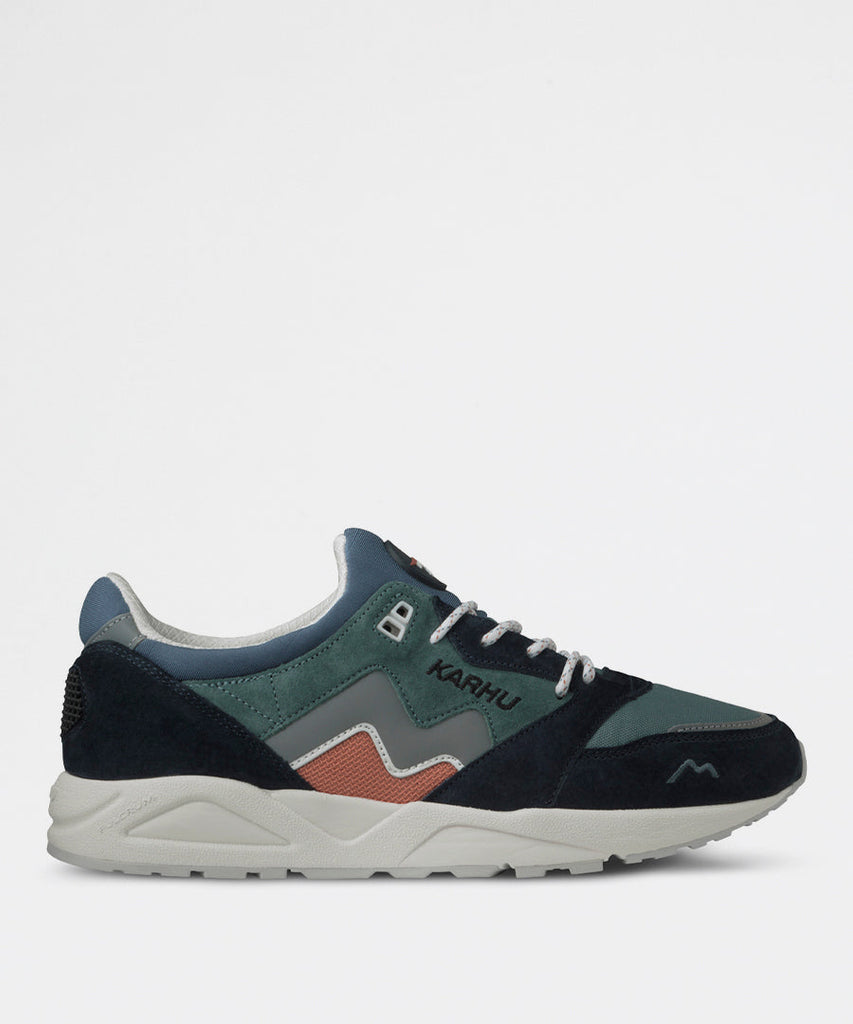 Aria 95 India Ink Trooper-Karhu-sneakers