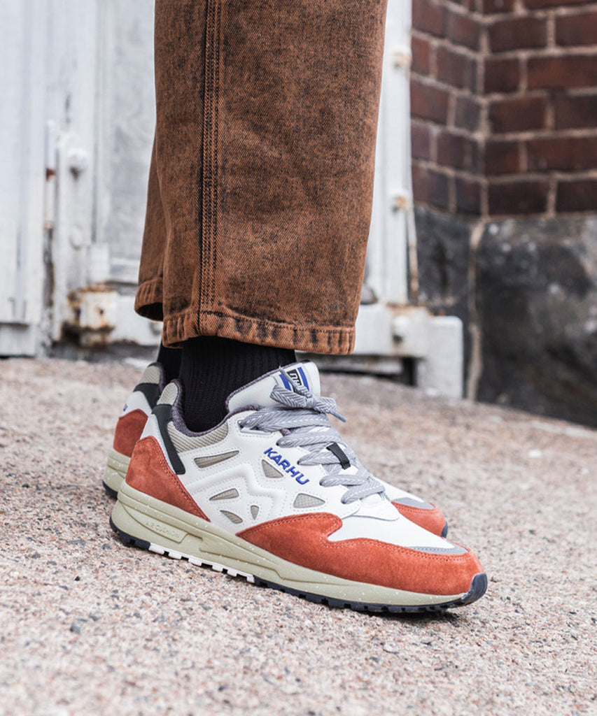 Legacy 96 Apricot Brandy Bright White-Karhu-Packyard DK