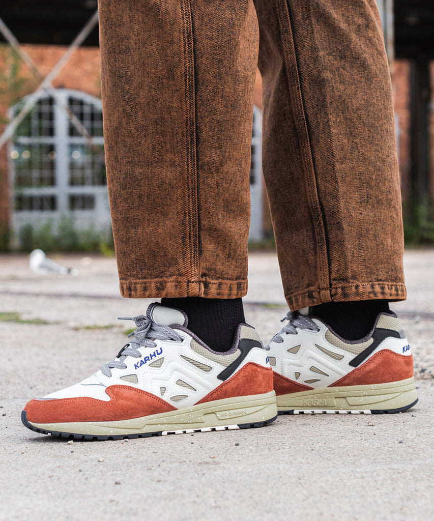 Legacy 96 Apricot Brandy Bright White-Karhu-Packyard DK