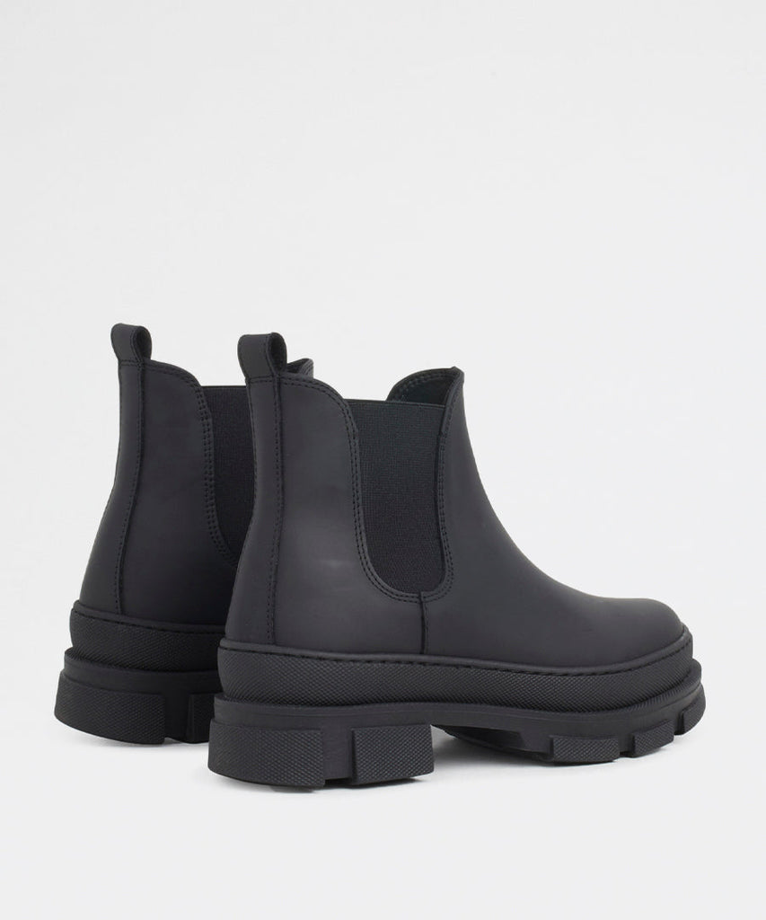 Irean Chelsea Black Rubberised Leather-Garment Project-Packyard DK