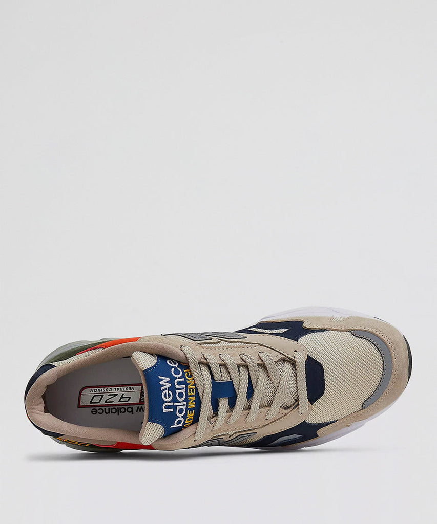 M920Upg - Sand/Dark Green-New Balance-sneakers
