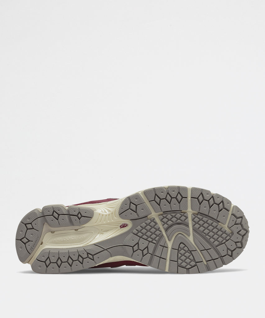 M2002RHA Garnet Deep Earth Red-New Balance-Packyard DK