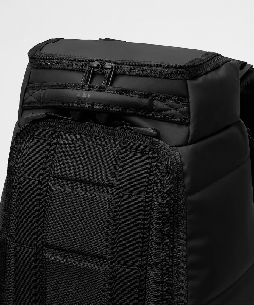 The Strøm 20L Backpack Black Out
